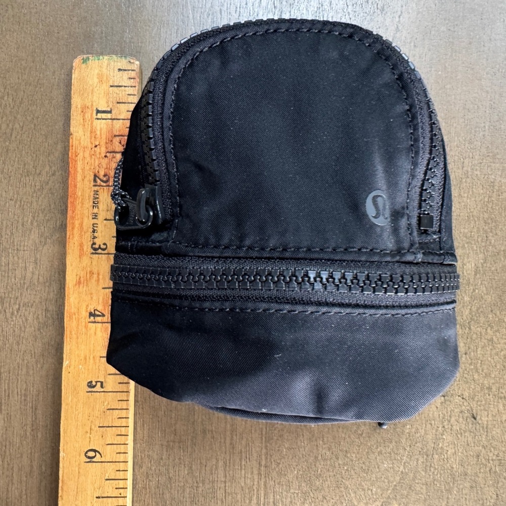 Lululemon City Adventurer Backpack Nano Black Nylon Gold Carabiner